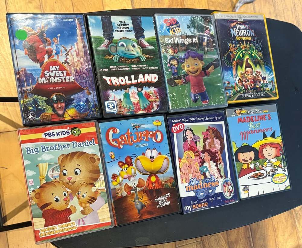 Kids DVD Lot Of 8 Animated Movies